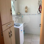 Apartamento em Atibaia com 2 dormitórios (1 suíte), 1 vaga de garagem, elevador, área de lazer com piscina