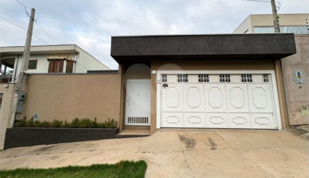Casa à venda com 3 quartos, sendo 1 suíte,  em Jardim Santa Elisa, São Carlos, SP