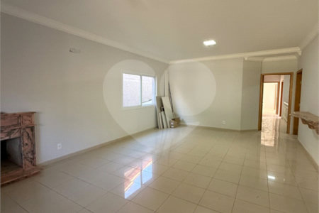 Casa à Venda com 5 Suítes na Vila Giglio em Atibaia/SP