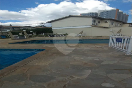 Sobrado 4 dormitórios, condomínio Village Paineiras