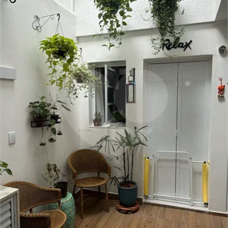 Casa à venda com 4 quartos, sendo 3 suítes, no condomínio Village Bahamas, São Paulo - SP