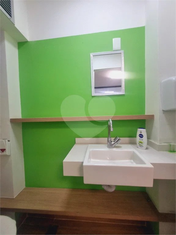 Sala comercial mobiliada para locação na Vila Olímpia