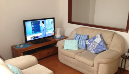 Vende-se Sobrado em Condomínio Fechado – 3 Dormitórios | 180 m²