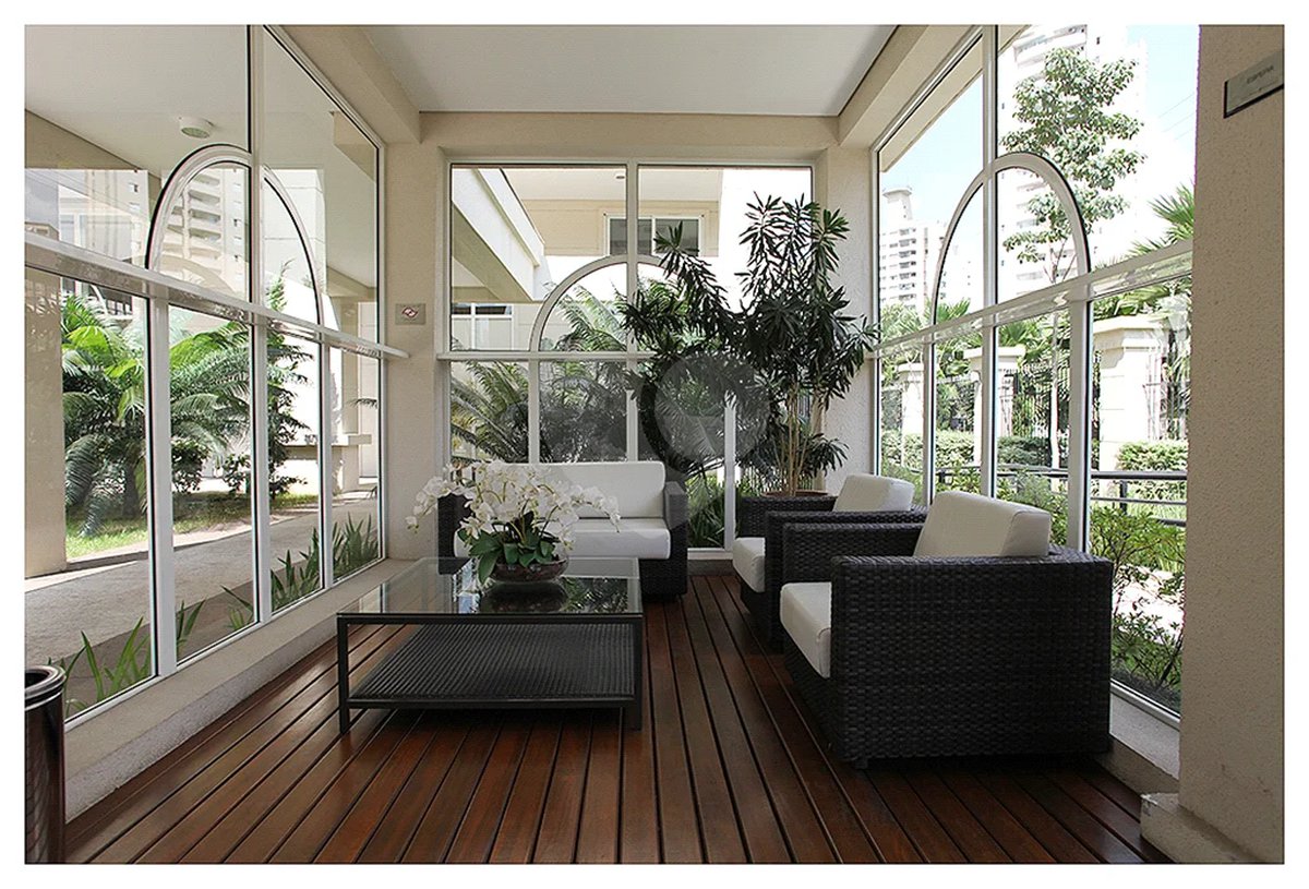 Apartamento à venda com 4 suítes em Vila Nova Conceição, São Paulo, SP
