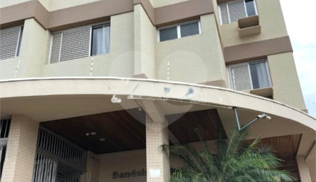 Cobertura à venda com 4 quartos, sendo 2 suítes,  em Vila Embaré, Valinhos, SP