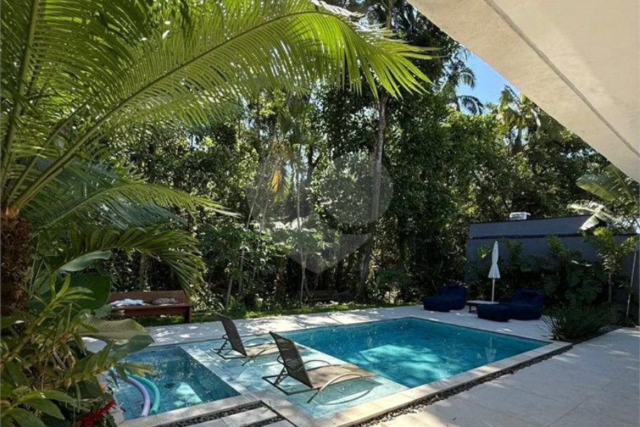 Casa à venda com 5 quartos, sendo 3 suítes, em Riviera de São Lourenço, Bertioga, SP
