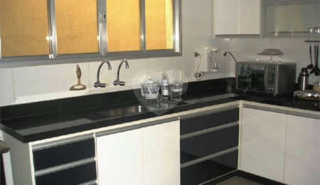 Sobrado à venda com 3 quartos, sendo 2 suítes,  em Vila Vera, São Paulo, SP