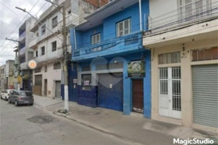 Galpão com 409m² , 10 vagas de garagem , 3 banheiros , 3 salas , à venda na Moóca.