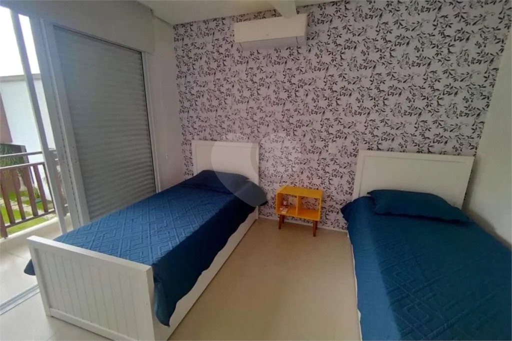 Maravilhosa Casa em Condomínio com 4 Suítes na Praia de Juquehy!!!