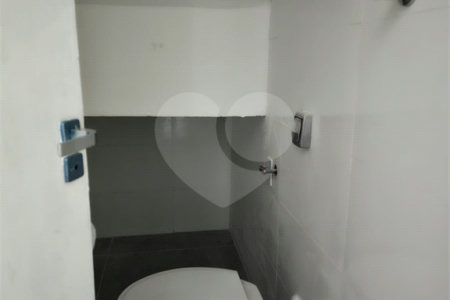 SOBRADO REFORMADO 2 DORMITÓRIOS ´À VENDA BOSQUE DA SAÚDE