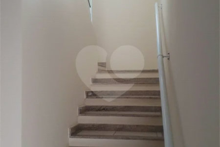 Sobrado à venda com 3 quartos, sendo 1 suíte,  em Condomínio Residencial Terras do Caribe, Valinhos, SP