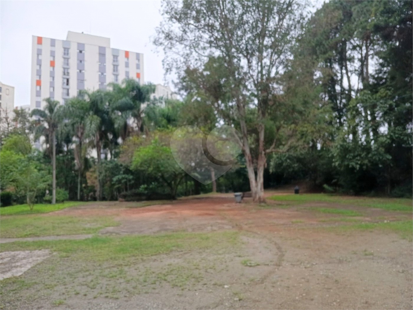 Apartamento à venda com 3 quartos, sendo 1 suíte,  em Jardim Marajoara, São Paulo, SP
