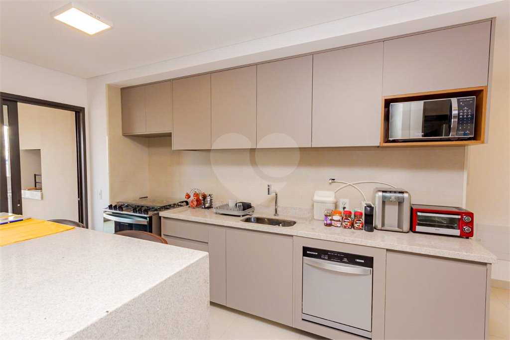 Apartamento à Venda na Vila Mariana com 163m², 3 Suítes e Varanda Gourmet