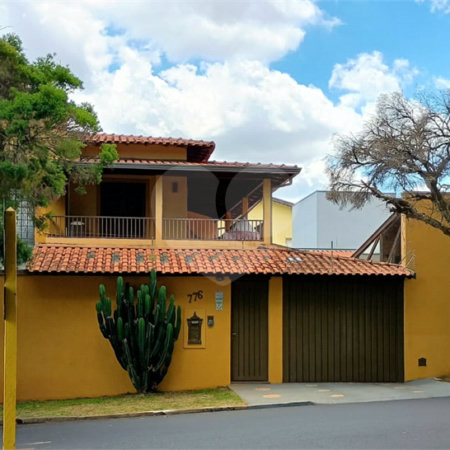 Sobrado com 3 quartos à venda com área gourmet completa e 5 vagas de garagem – Santa Marta - São Carlos/SP