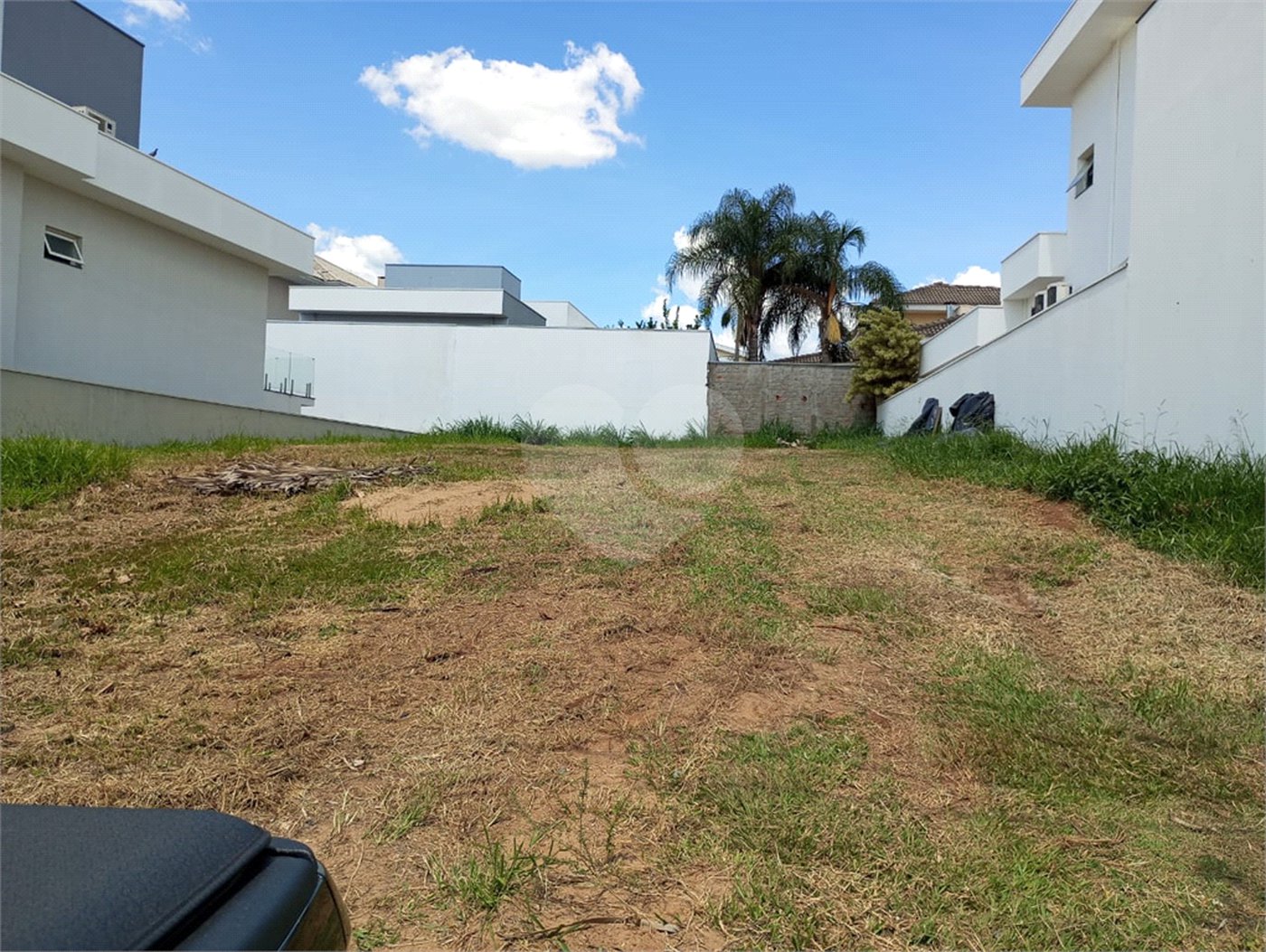 Terreno para venda no condomínio de alto padrão DAMHA II