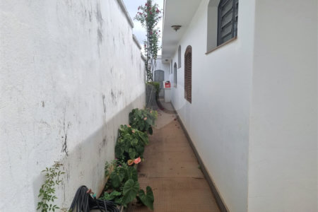 Casa comercial para locação no Centro