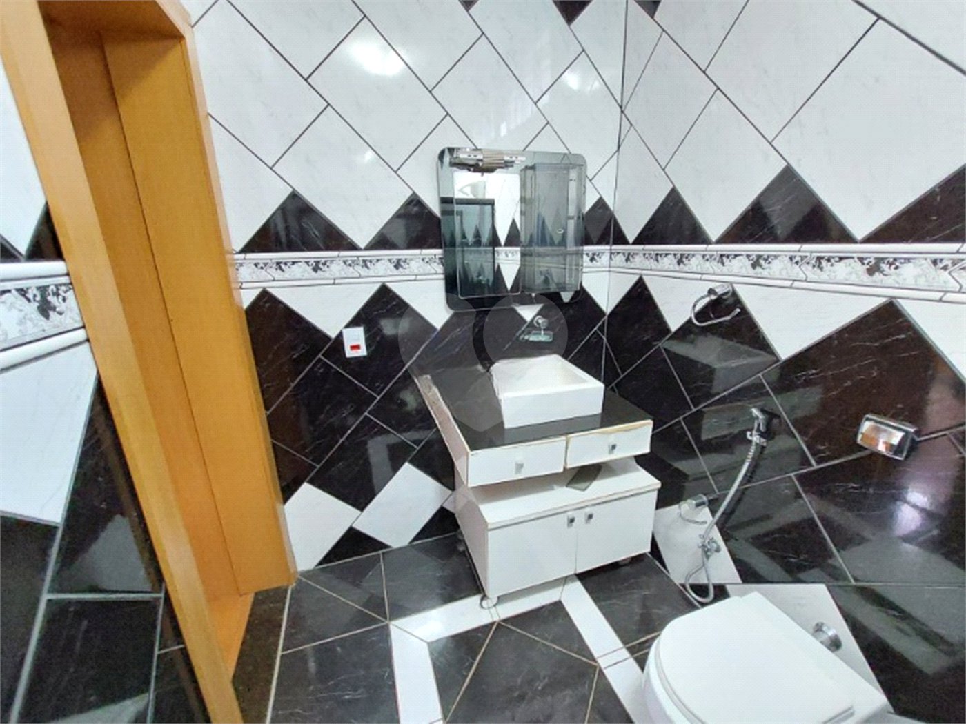 Casa para venda ou locação no Jardim Ipanema