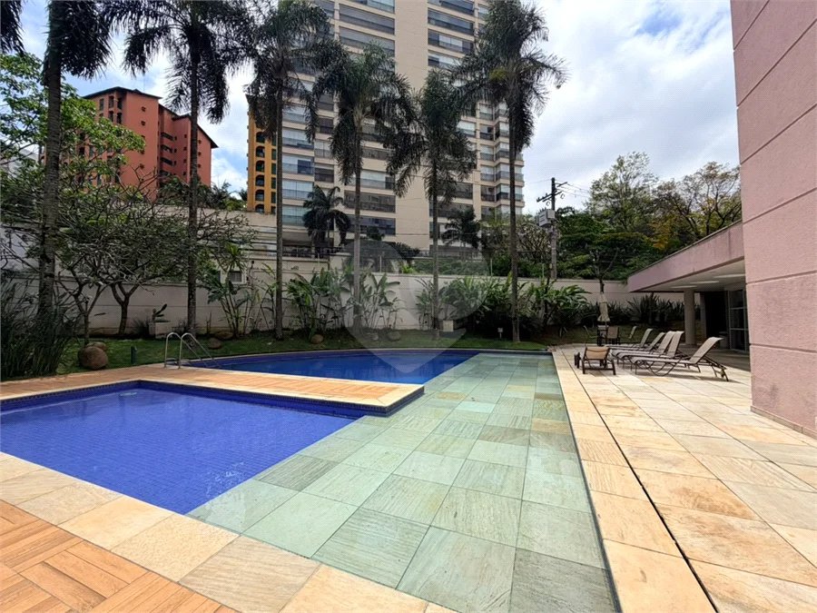Apartamento à venda com 3 suítes em Vila Mariana, São Paulo, SP