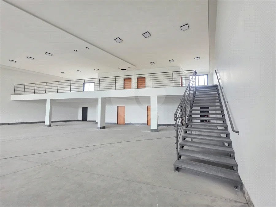 Prédio Comercial para Locação no Jardim Santo Antônio em Valinhos/SP