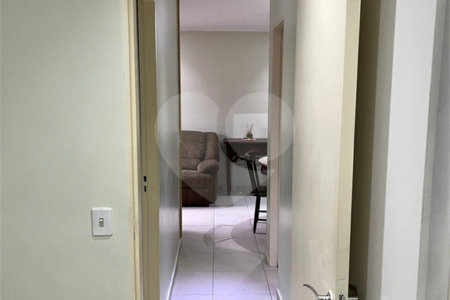 Avenida Tiradentes apartamento no térreo