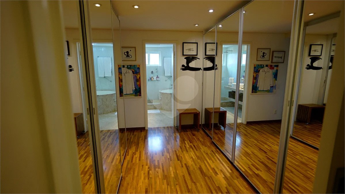 Apartamento à venda com 4 quartos, sendo 3 suítes, em Santo Amaro, São Paulo, SP