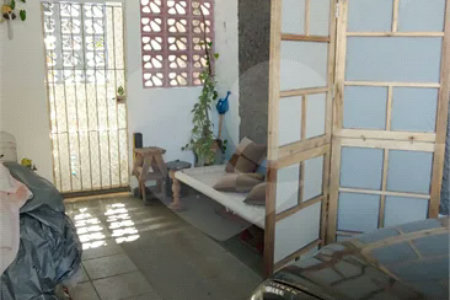 Casa com 156 m², 2 quartos, garagem para 3 carros, à venda no bairro Cerâmica em São Caetano do Sul