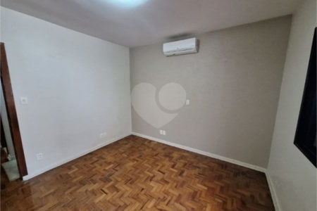 Sobrado com 2 dormitórios com 2 vagas de garagem
