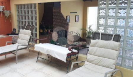 Sobrado à venda com 3 quartos, sendo 1 suíte,  em Vila Bertioga, São Paulo, SP