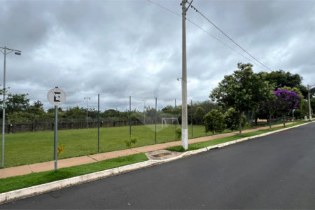 Lote de esquina à venda no Condomínio Faixa Azul