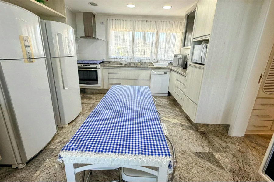 Apartamento à venda com 5 suítes em Riviera de São Lourenço, Bertioga, SP