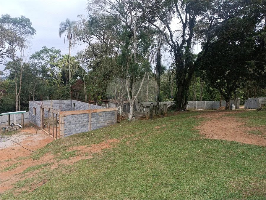 Chácara à venda com 3 quartos em Loteamento Recanto da Paz, São Roque, SP