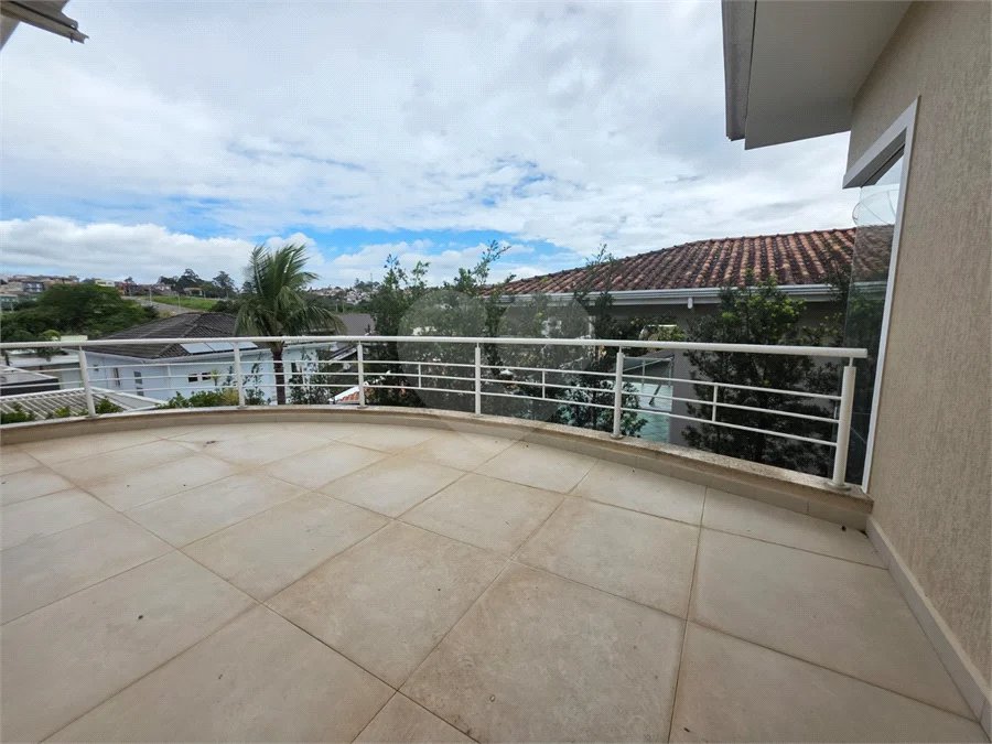 Casa à venda ou para alugar com 3 quartos, sendo 1 suíte,  no condomínio Terras de São Francisco, Vinhedo - SP