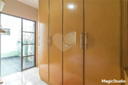Casa com 275m², 3 quartos, 2 suítes, 8 garagens, à venda em Santo André