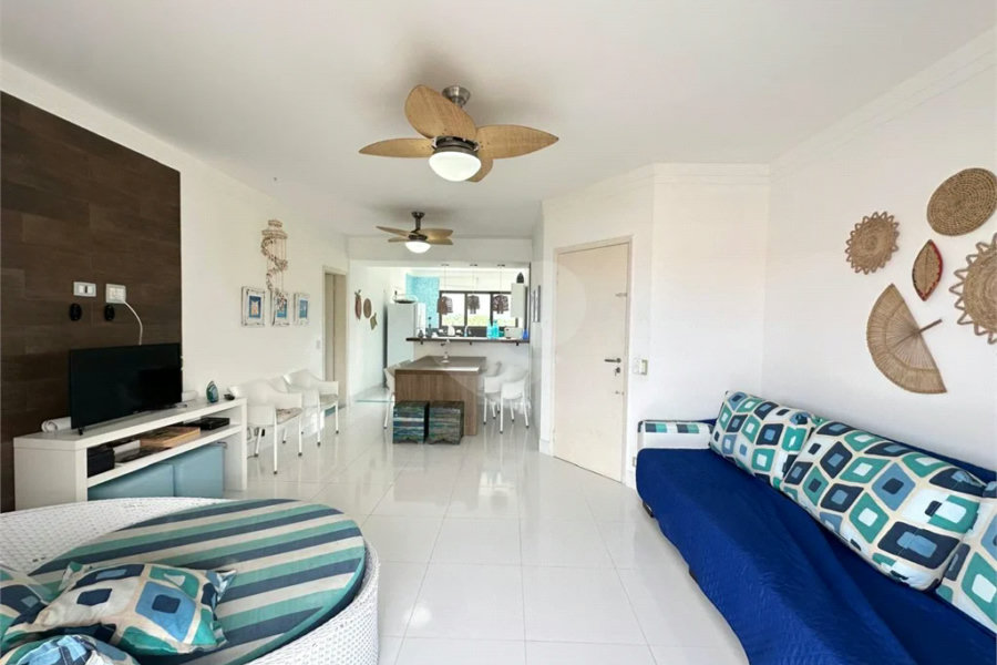 Apartamento à venda com 3 quartos, sendo 1 suíte,  em Riviera de São Lourenço, Bertioga, SP