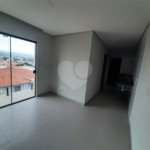 Apartamento com 44m2, 2 quartos, banheiro, sala integrada à cozinha, varanda gourmet e 1 vaga