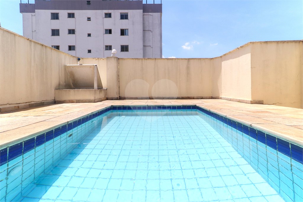 Apartamento 1 Dormitório à Venda na Rua Frei Caneca