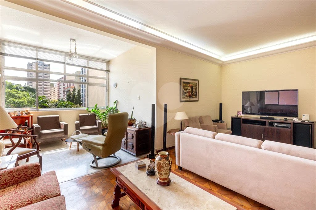 Apartamento a venda no Bela Vista com 3 quartos, 1 suíte, lavabo, 2 vagas, 200 m² de área útil
