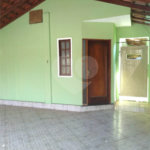 Casa térrea no Loteamento Habitacional São Carlos 1, sendo 3 Dormitórios e 1 suíte