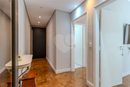 Casa Térrea à venda com 5 suítes em Brooklin, São Paulo, SP