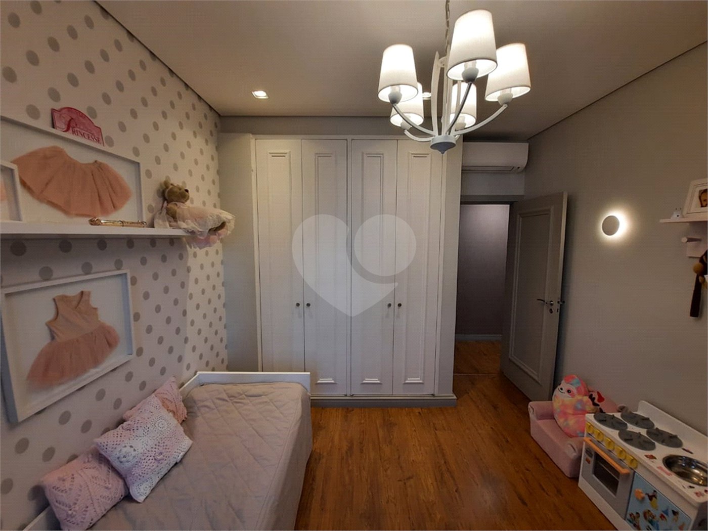 Apartamento de 257m² a venda em Moema, reformado, 4 dorms, 3 suítes, fora de rota,, 4 vagas