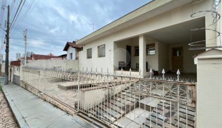 Casa à venda com 3 quartos, sendo 1 suíte,  em Cidade Jardim, São Carlos, SP