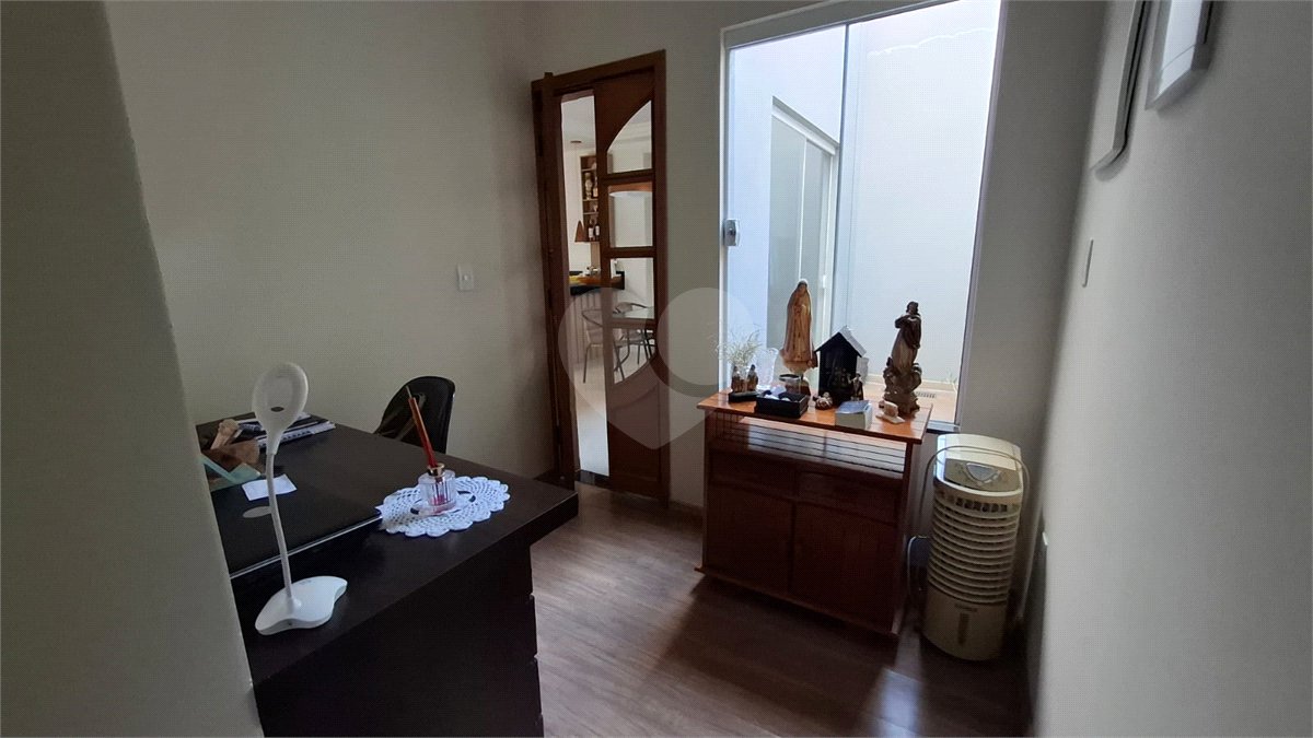 Casa Térrea de Alto Padrão à Venda – Próxima ao Shopping
