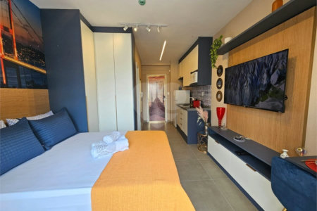 Apartamento Mobiliado a Venda no Campo Belo