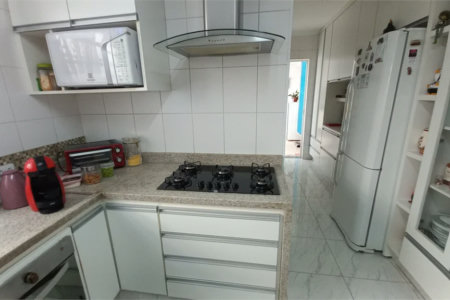 Casa à venda com 3 suítes em Jardim Trussardi, São Paulo, SP