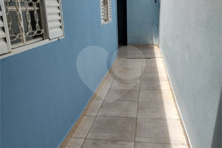 Casa térrea no Cidade Aracy .
