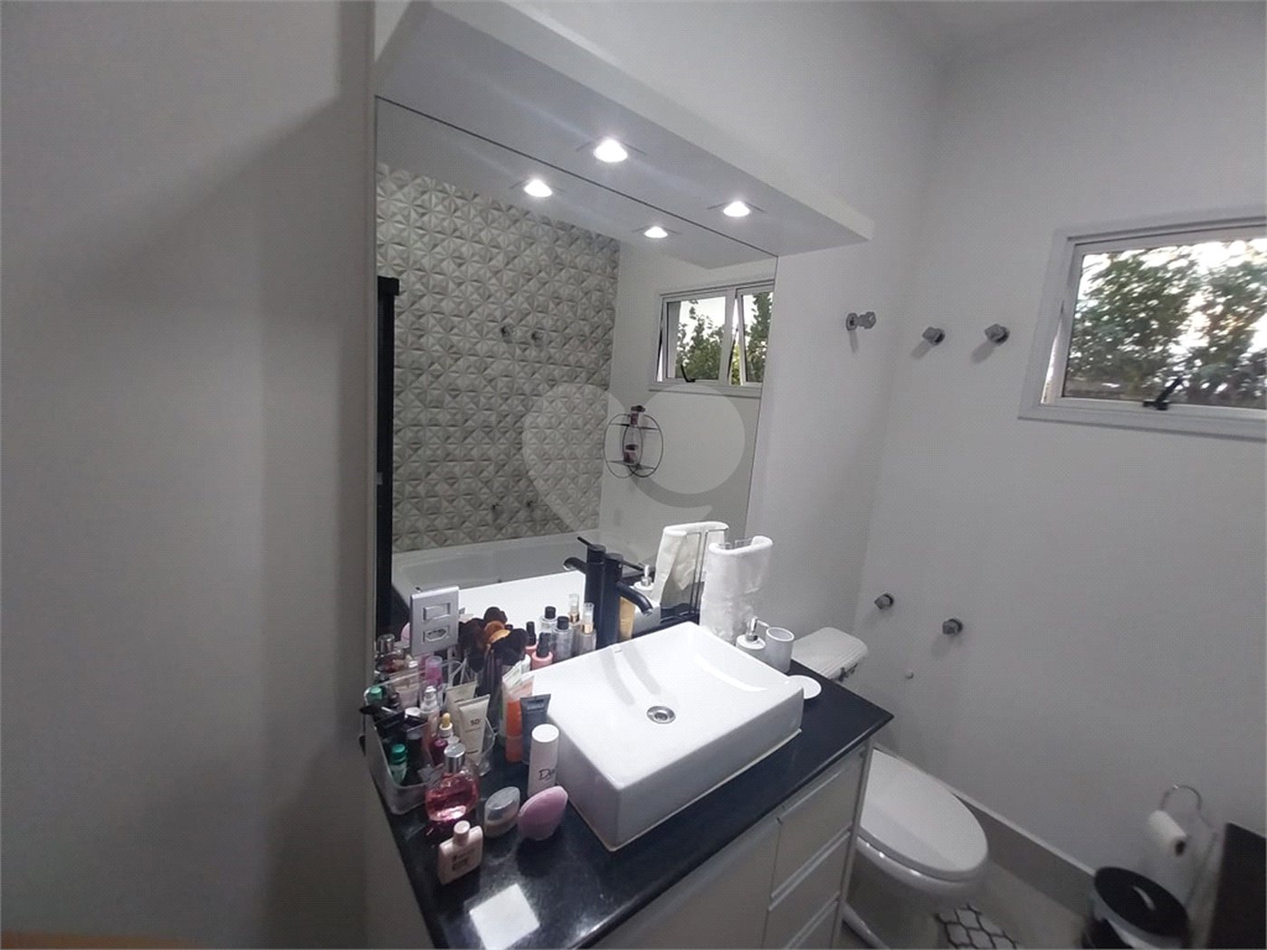 Casa Térrea Disponível para Locação e Venda no Condomínio Vilaggio Capriccio