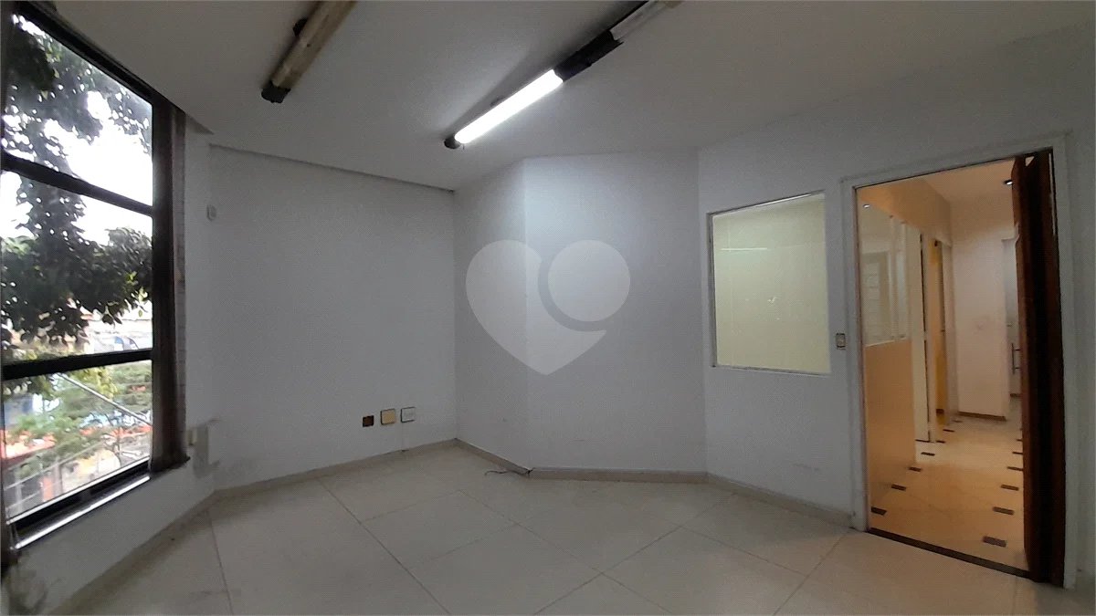 **SALA COMERCIAL DE 80 M² NO BAETA NEVES | EXCELENTE CUSTO-BENEFÍCIO E LOCALIZAÇÃO ESTRATÉGICA**