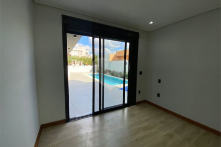 Casa à Venda no Condomínio Damha II