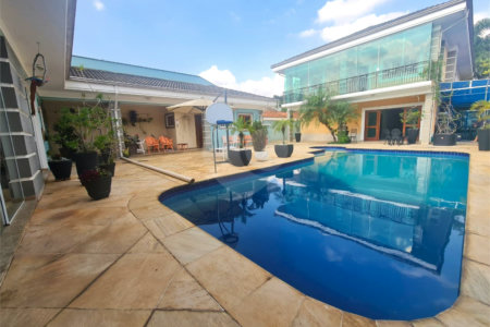 Casa à venda com 3 suítes em Interlagos, São Paulo, SP