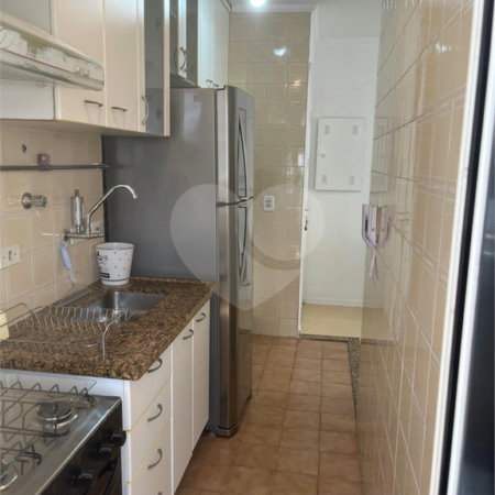 á venda Excelente Apto Mobiliado na Barra Funda - 1 Quarto e Sacada - Aceita Permuta